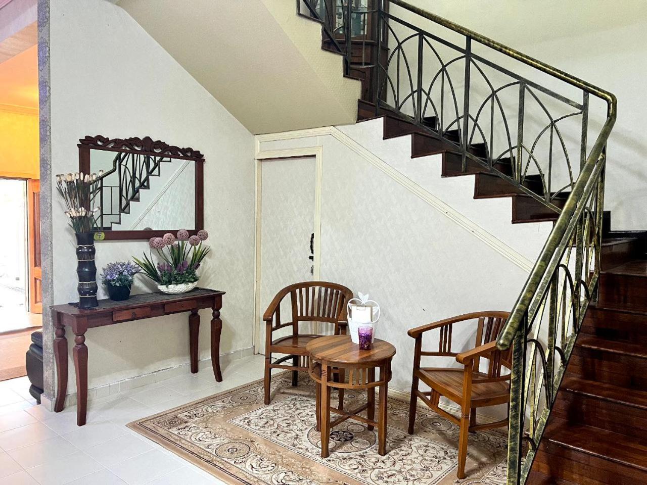 Yb Guest House 4 Bilik 5 Katil Chukai Экстерьер фото