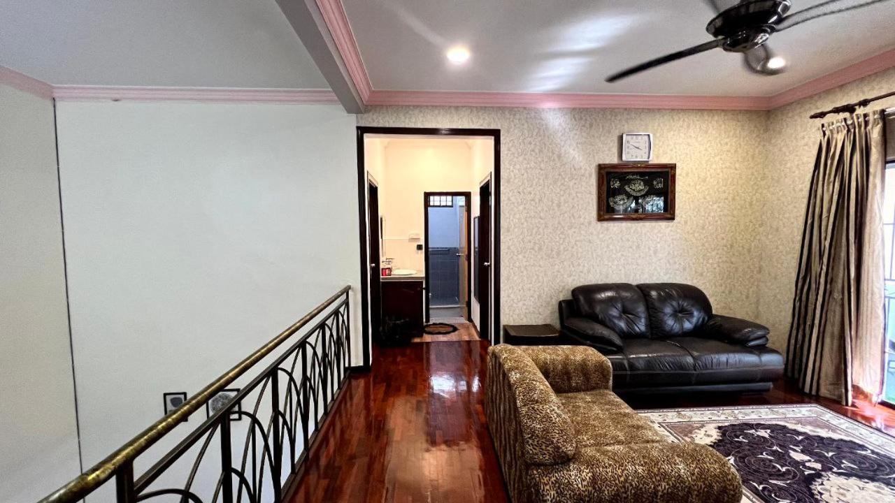 Yb Guest House 4 Bilik 5 Katil Chukai Экстерьер фото